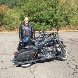 Men's jeans, hoodie's, Harley Davidson hats, shoes